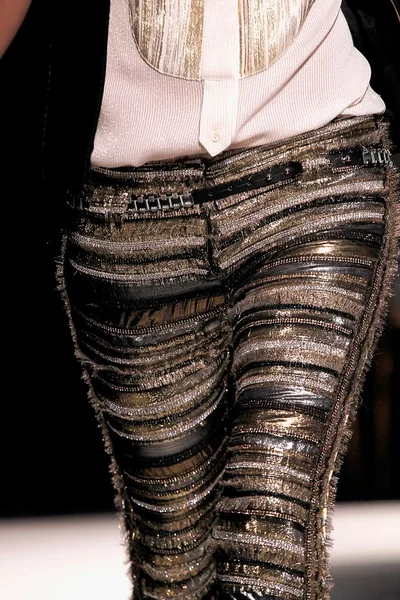 Look 11